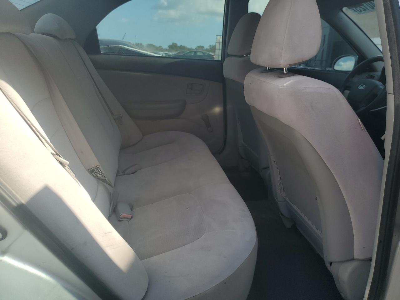 2009 Kia Spectra - Image 10
