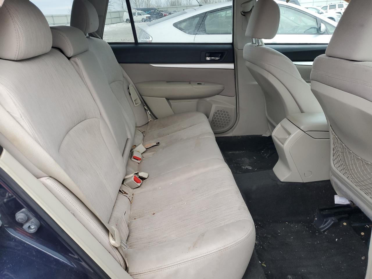 2013 Subaru Outback - Image 10