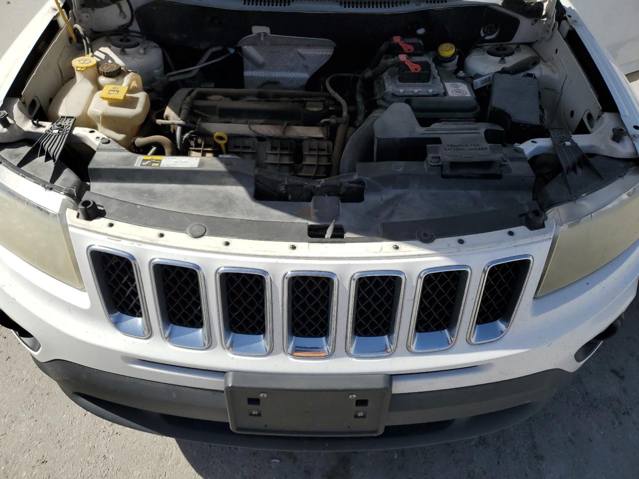 2014 Jeep Compass - Image 12