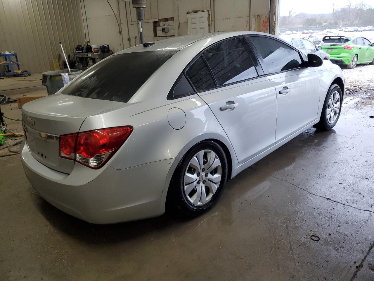 2013 Chevrolet Cruze - Image 3