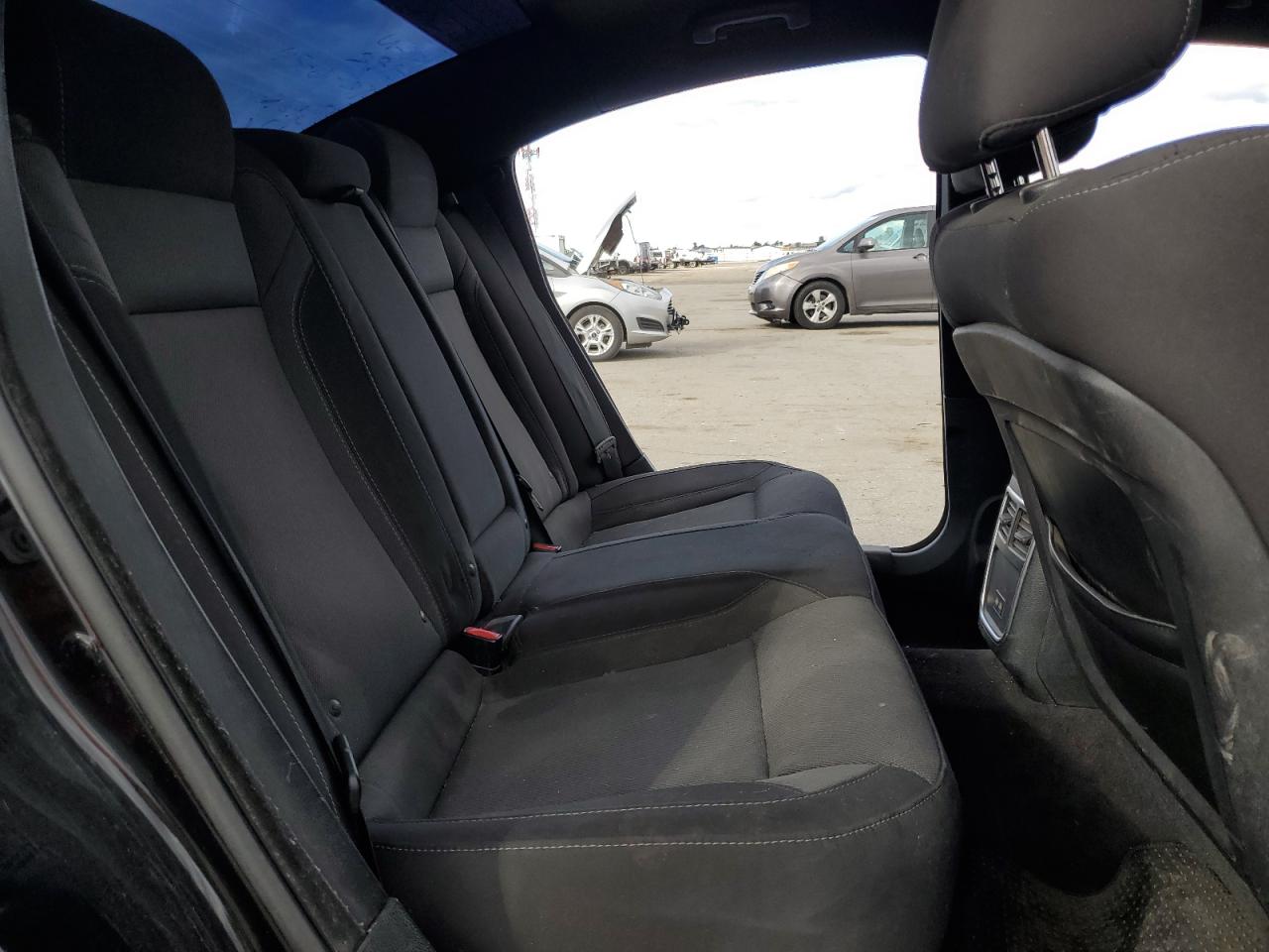 2018 Dodge Charger - Image 10