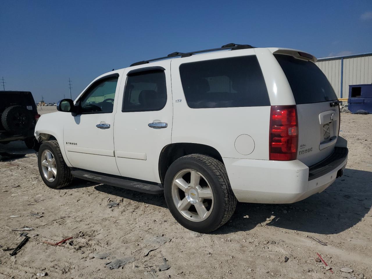 2007 Chevrolet Tahoe - Image 2