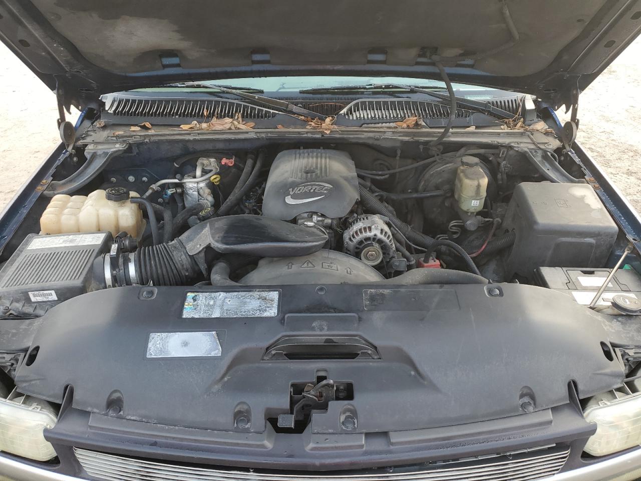 2002 Chevrolet Silverado - Image 11