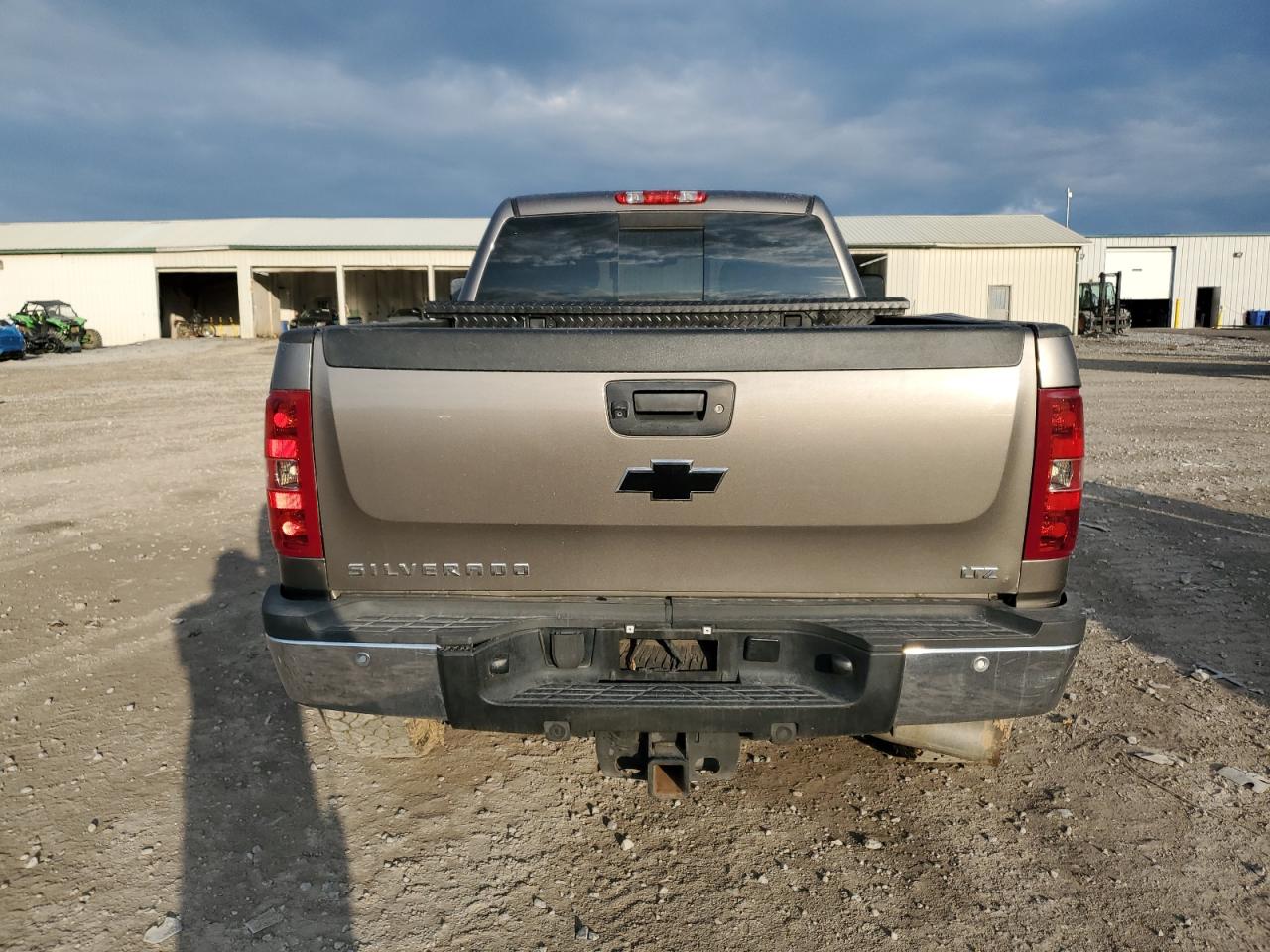 2014 Chevrolet Silverado - Image 6