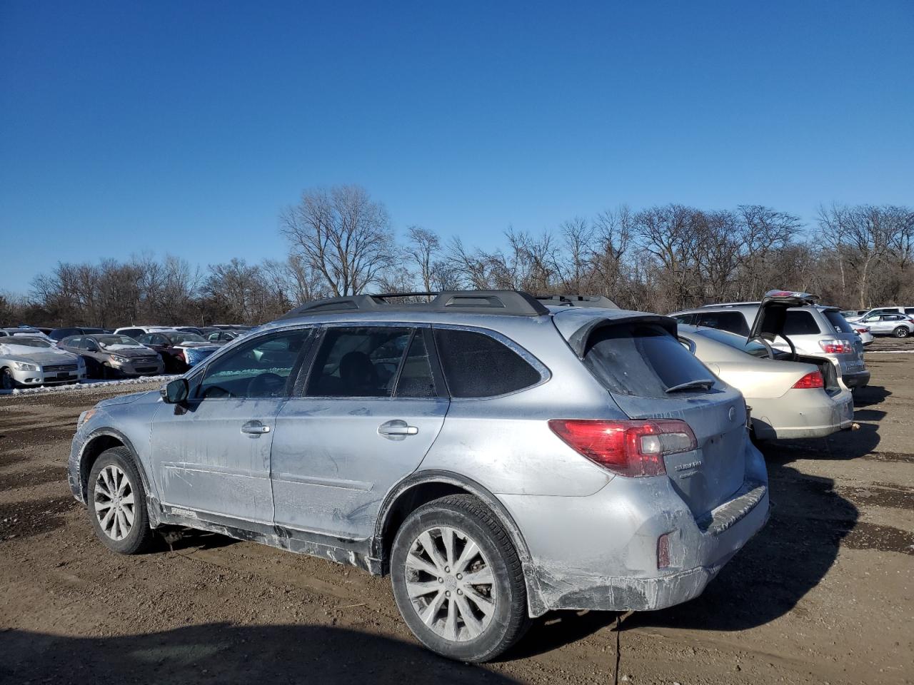 2015 Subaru Outback - Image 2