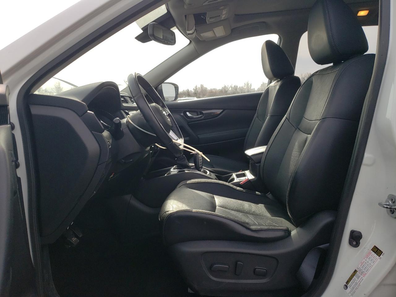 2017 Nissan Rogue - Image 7