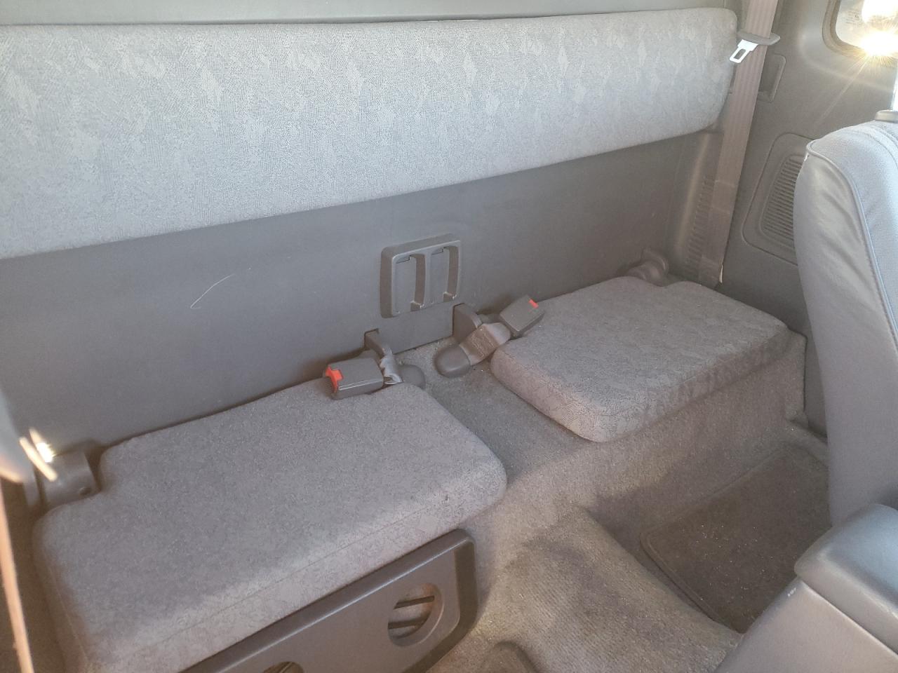 2000 Toyota Tacoma - Image 10