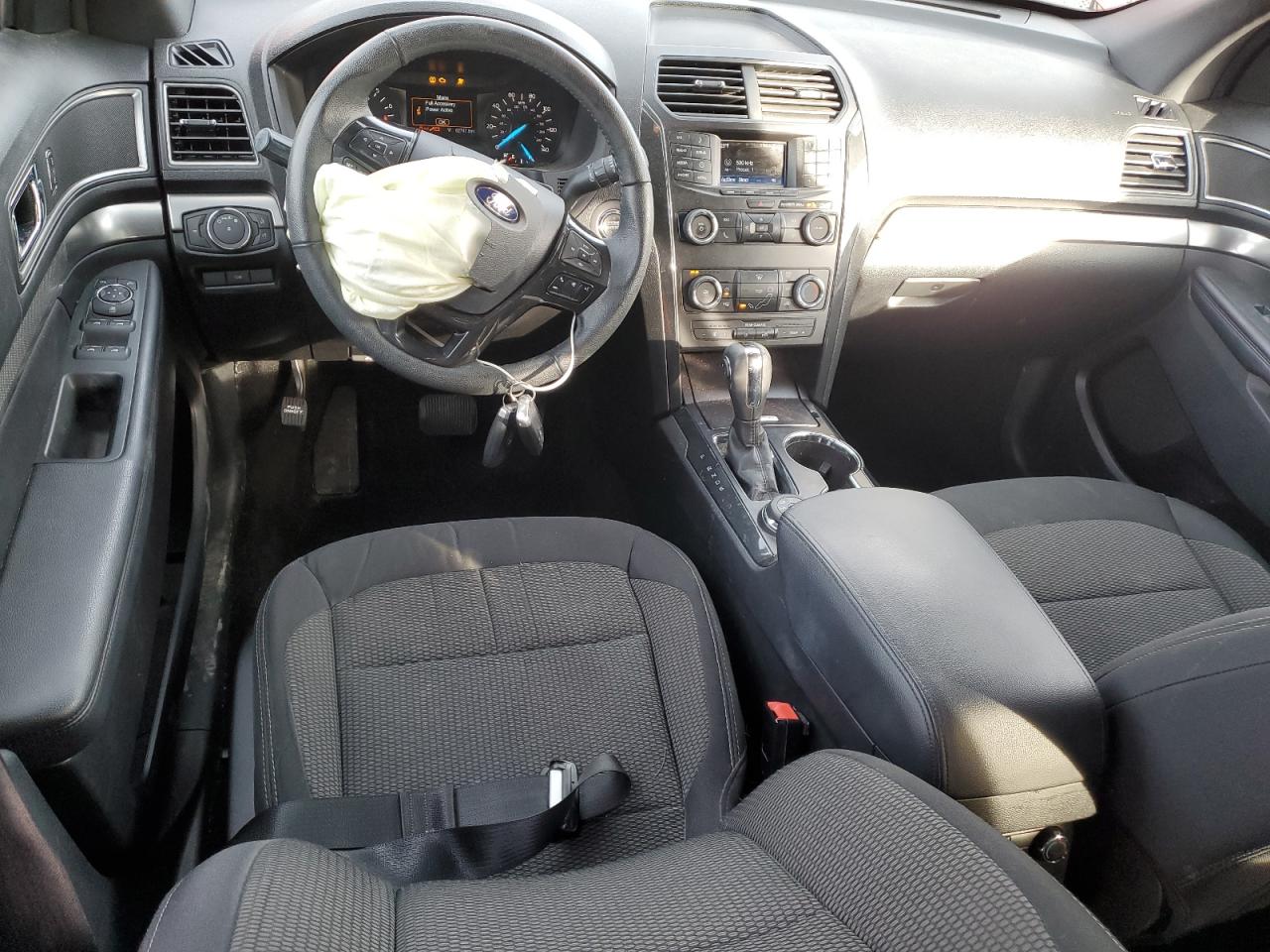 2019 Ford Explorer - Image 8