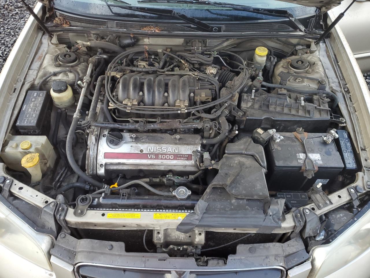 2000 Nissan Maxima - Image 13