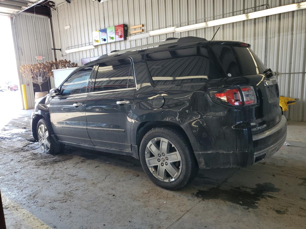 2014 GMC Acadia - Image 2