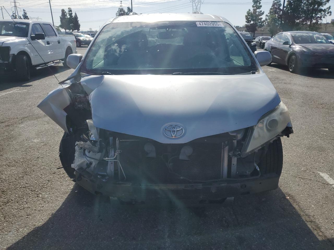 2014 Toyota Sienna - Image 5