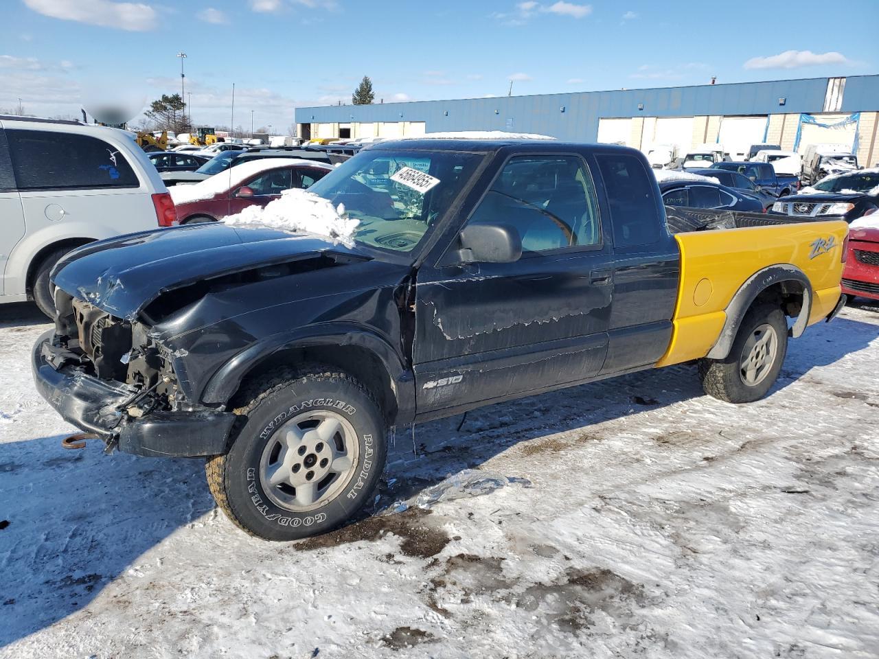 2002 Chevrolet S-10 Pickup - Image 1