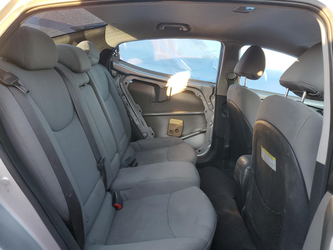 2013 Hyundai Elantra - Image 10