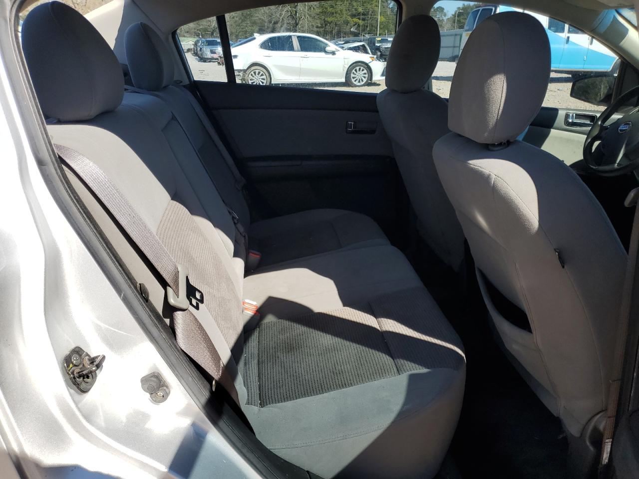 2012 Nissan Sentra - Image 10