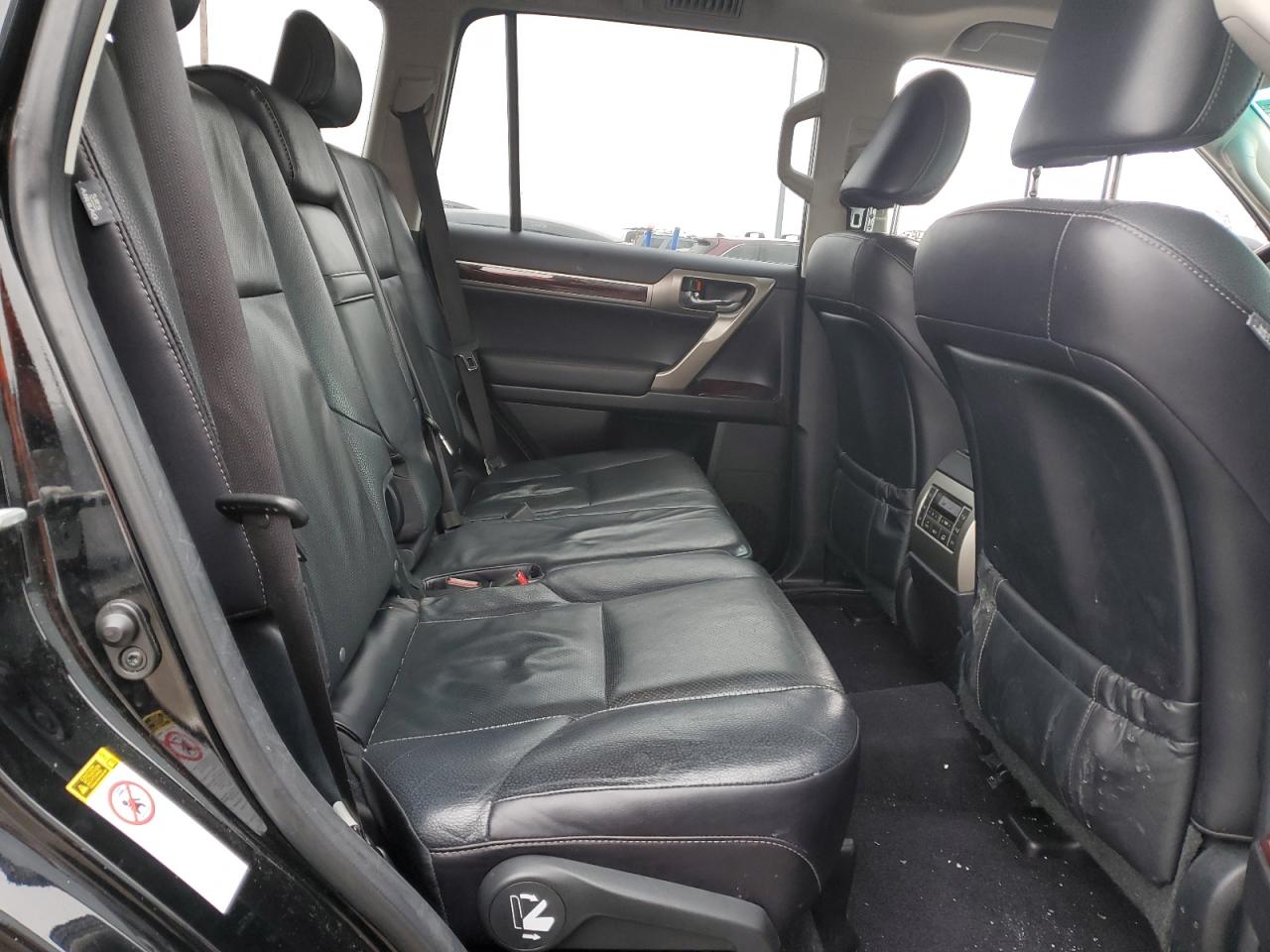 2016 Lexus GX - Image 11