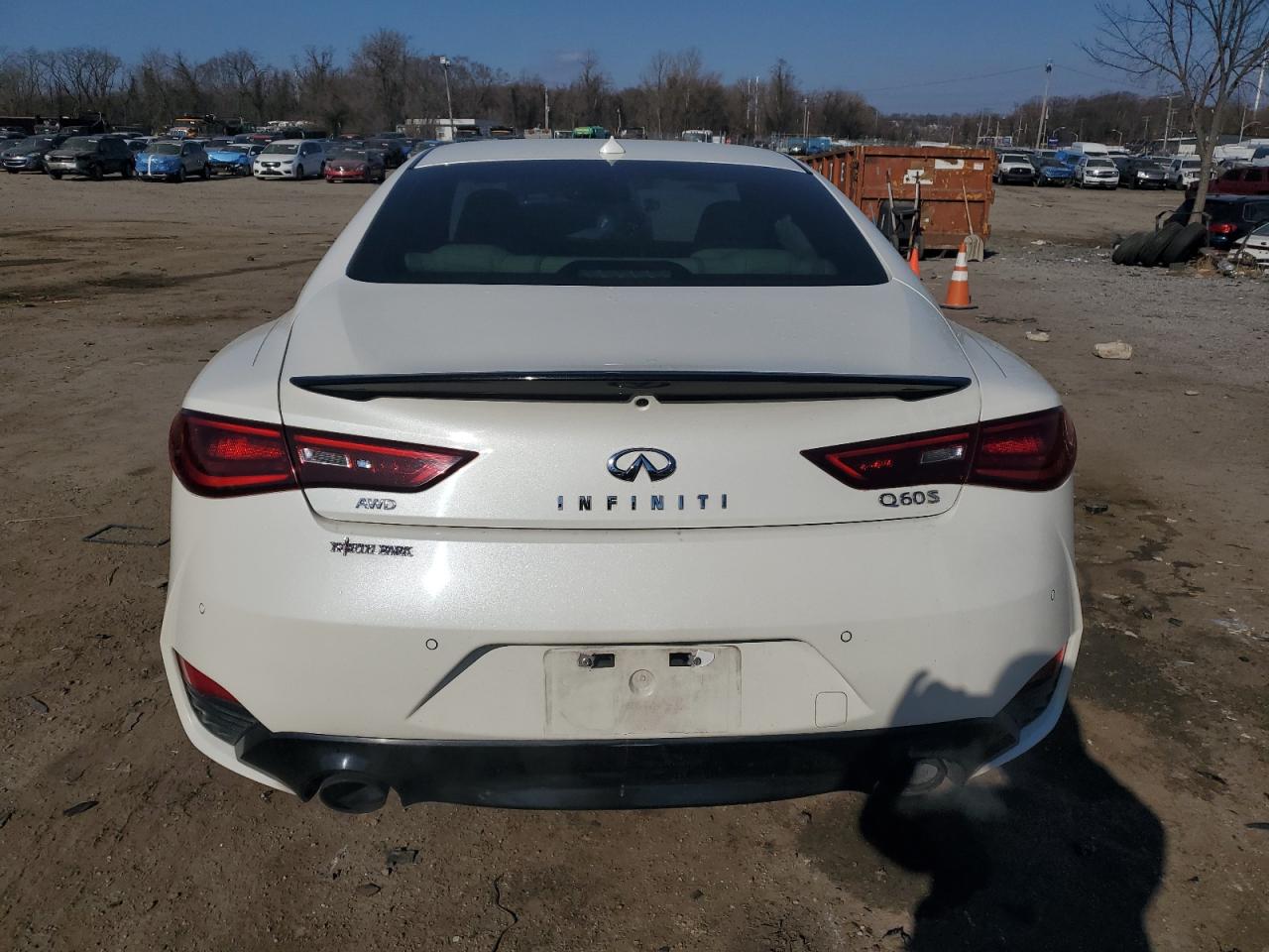 2017 Infiniti Q60 - Image 6