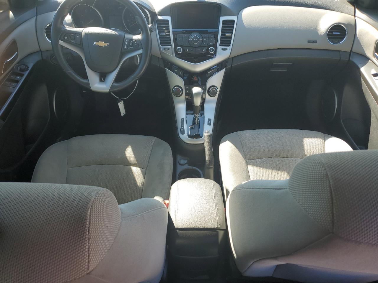 2014 Chevrolet Cruze - Image 8