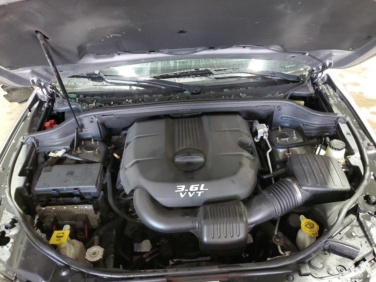 2014 Jeep Grand Cherokee - Image 12