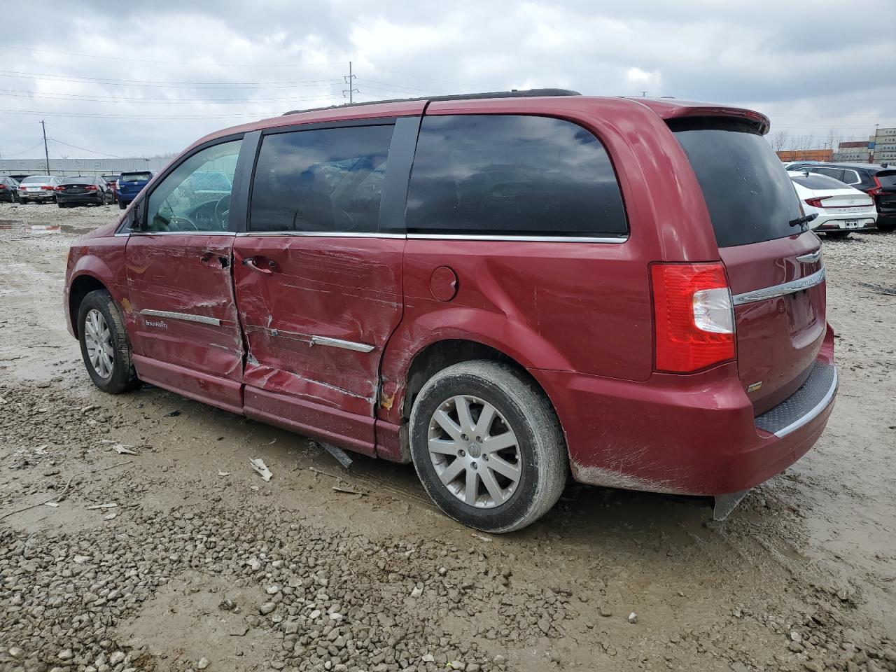 2015 Chrysler Town & Country - Image 2