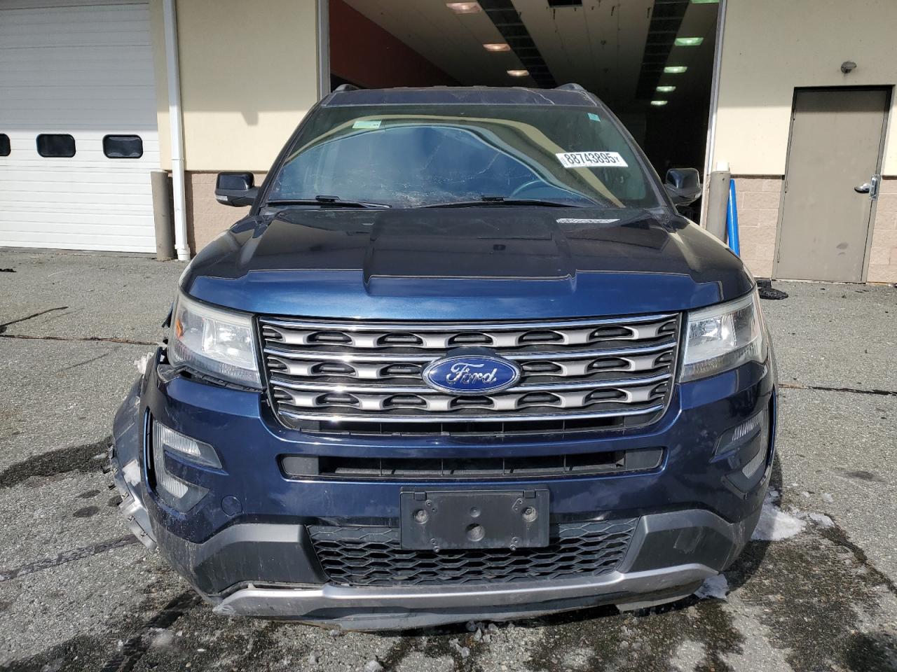 2017 Ford Explorer - Image 5