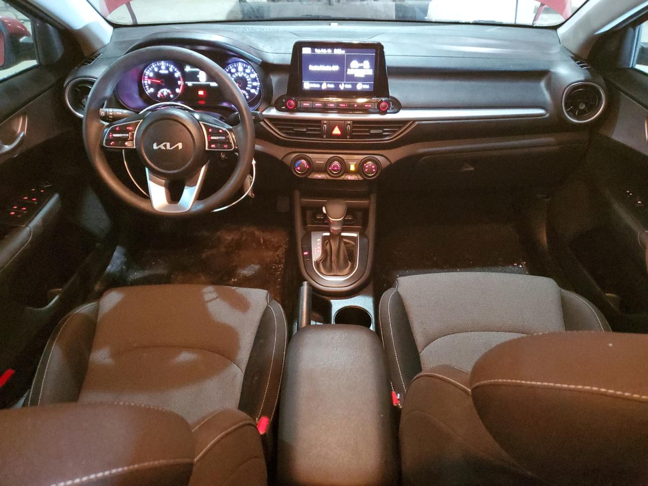 2023 Kia Forte - Image 8