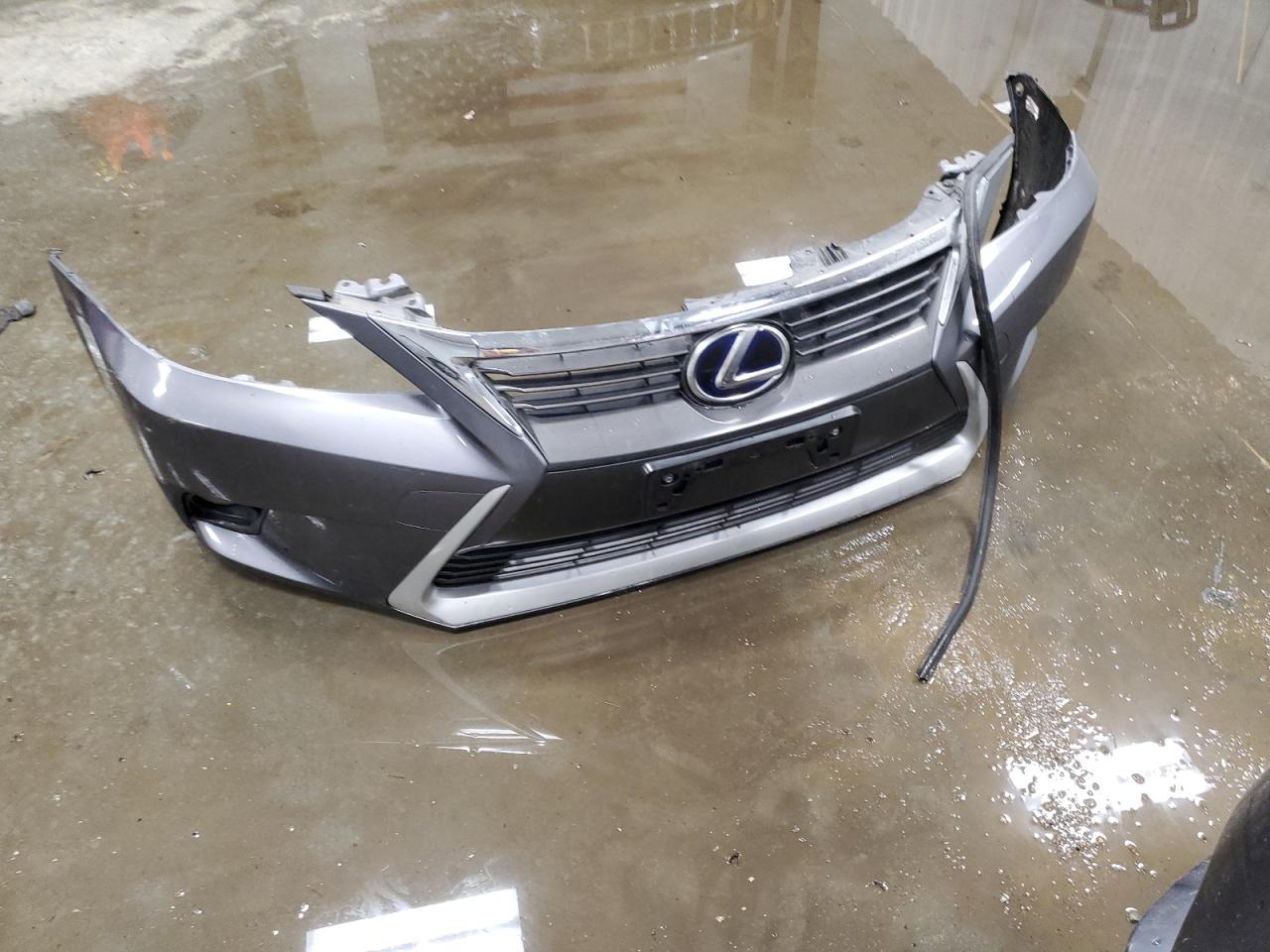 2015 Lexus CT - Image 14