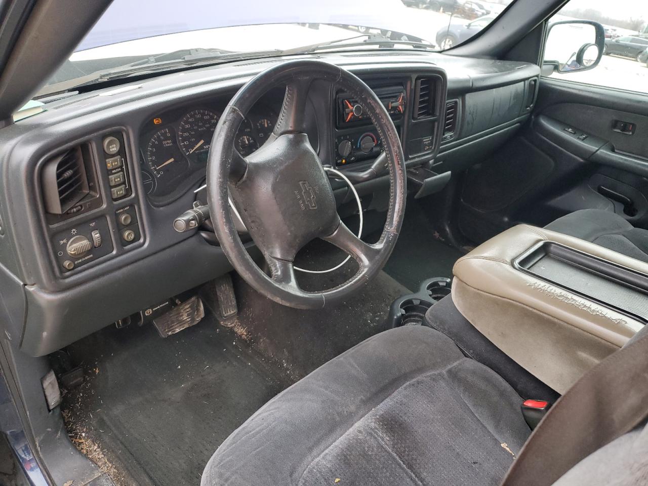 2002 Chevrolet Silverado - Image 8