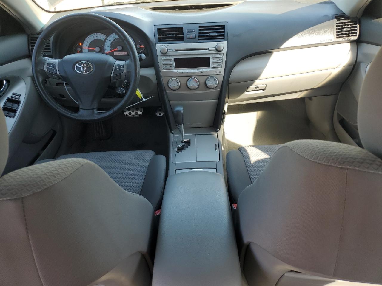 2011 Toyota Camry - Image 8