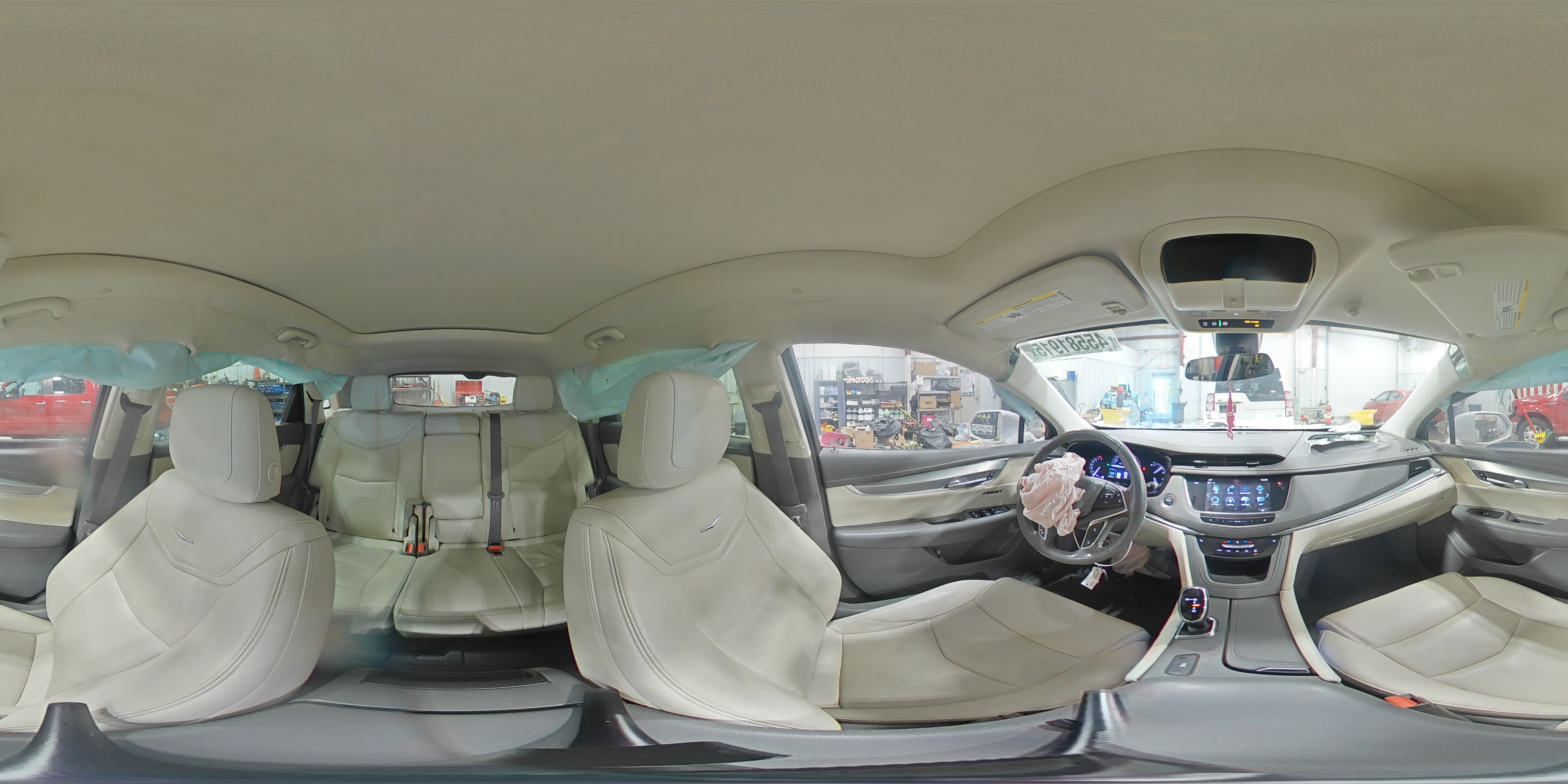 2019 Cadillac XT5 - Image 13