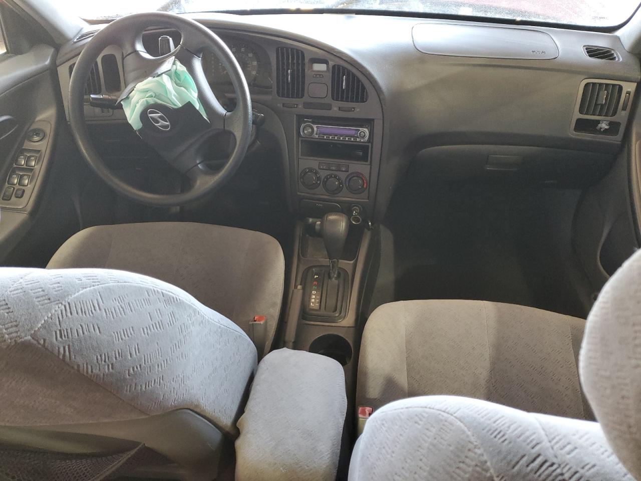 2005 Hyundai Elantra - Image 8