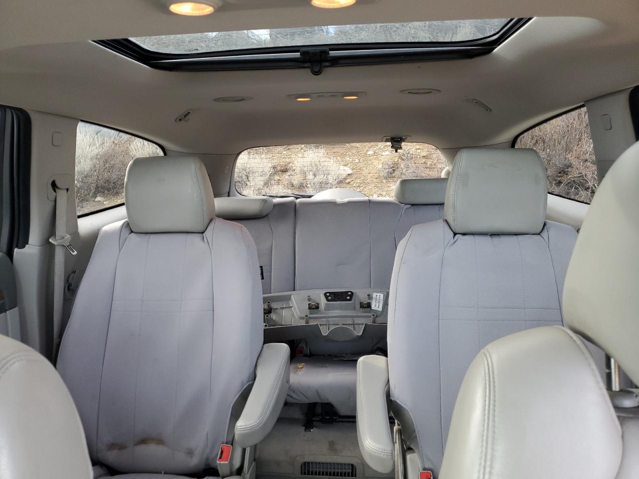 2012 Buick Enclave - Image 10