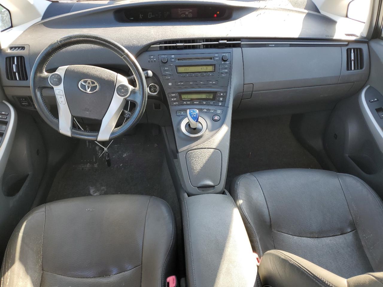 2011 Toyota Prius - Image 8