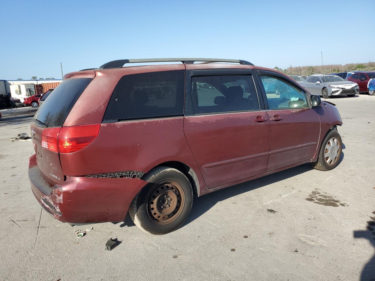 2004 Toyota Sienna - Image 3