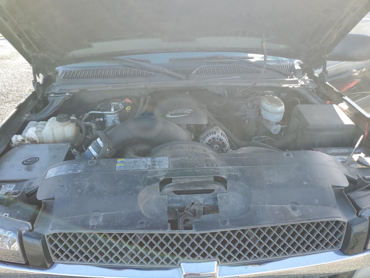 2004 Chevrolet Silverado - Image 13