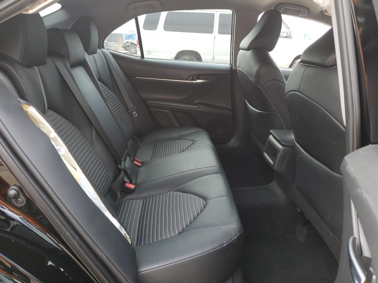 2020 Toyota Camry - Image 11