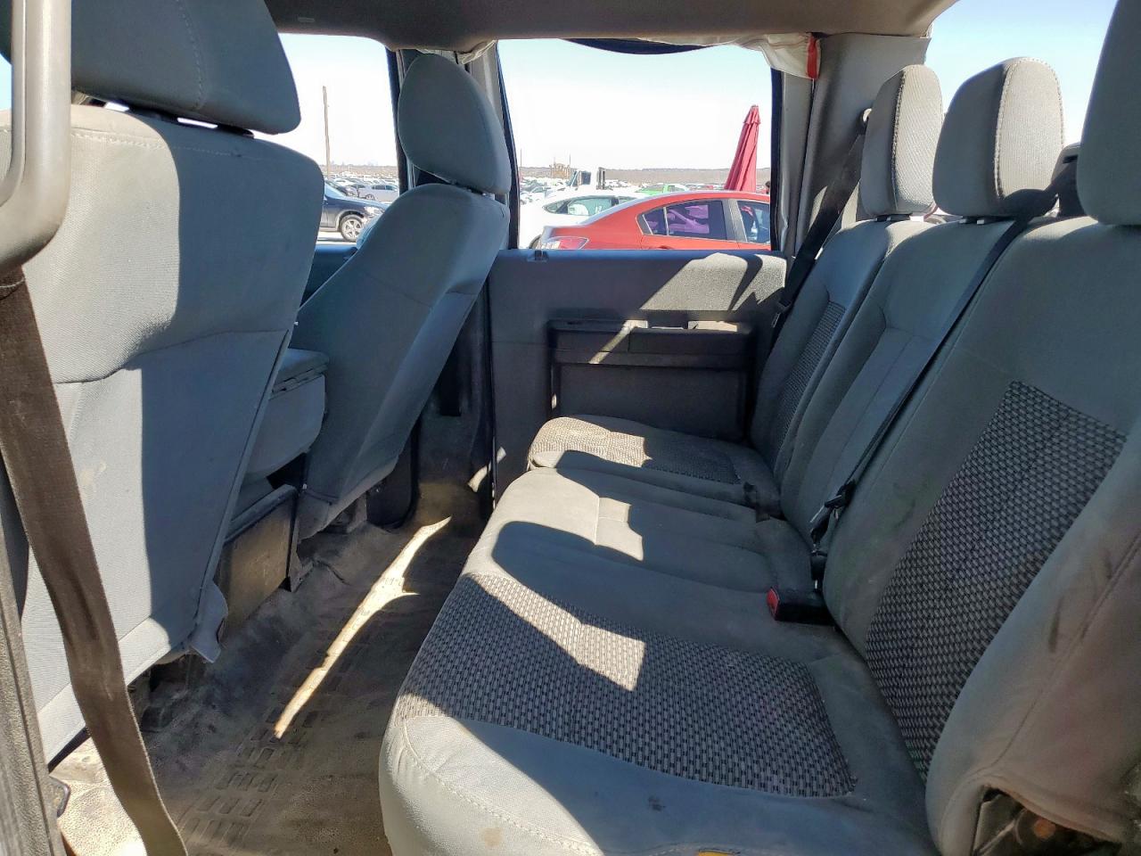 2011 Ford F250 - Image 10