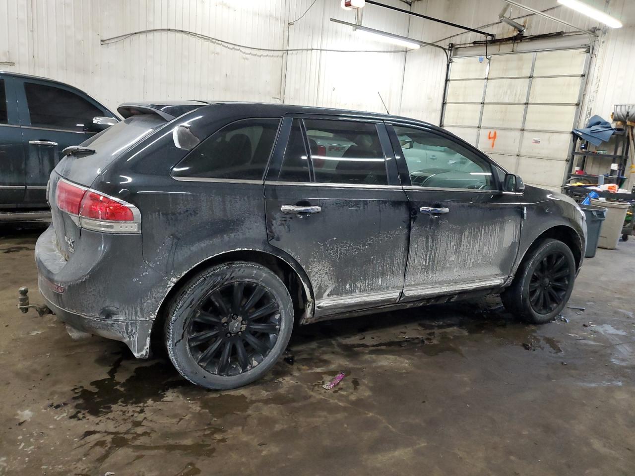 2013 Lincoln MKX - Image 3