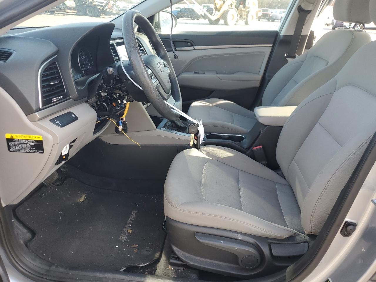 2017 Hyundai Elantra - Image 7