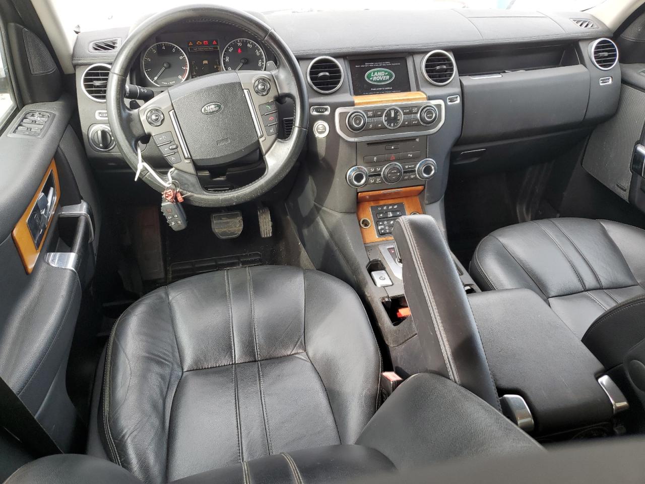 2015 Land Rover LR4 - Image 8