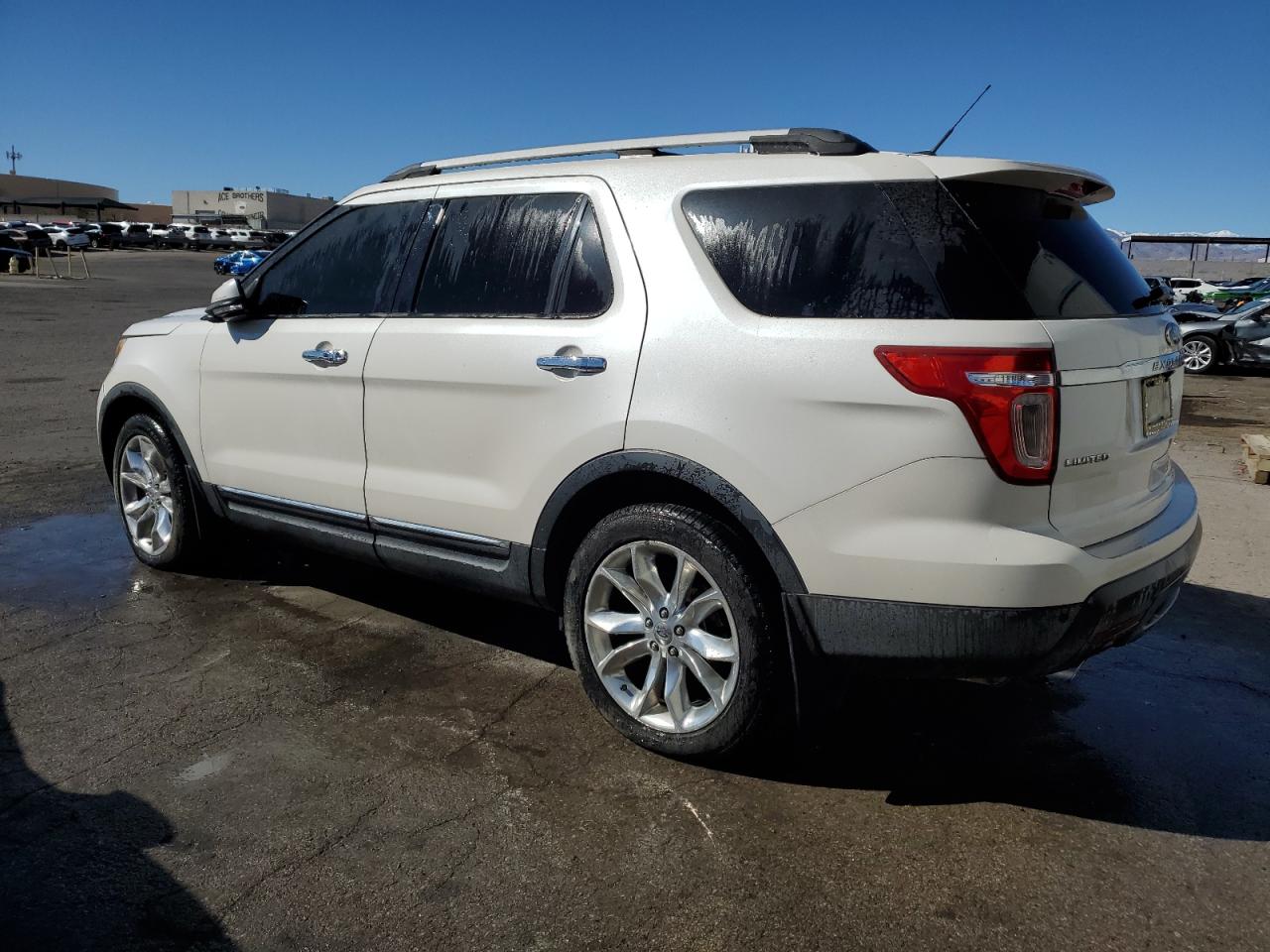 2011 Ford Explorer - Image 2