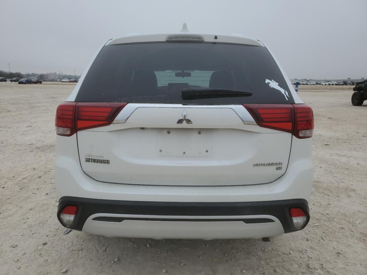 2019 Mitsubishi Outlander - Image 6