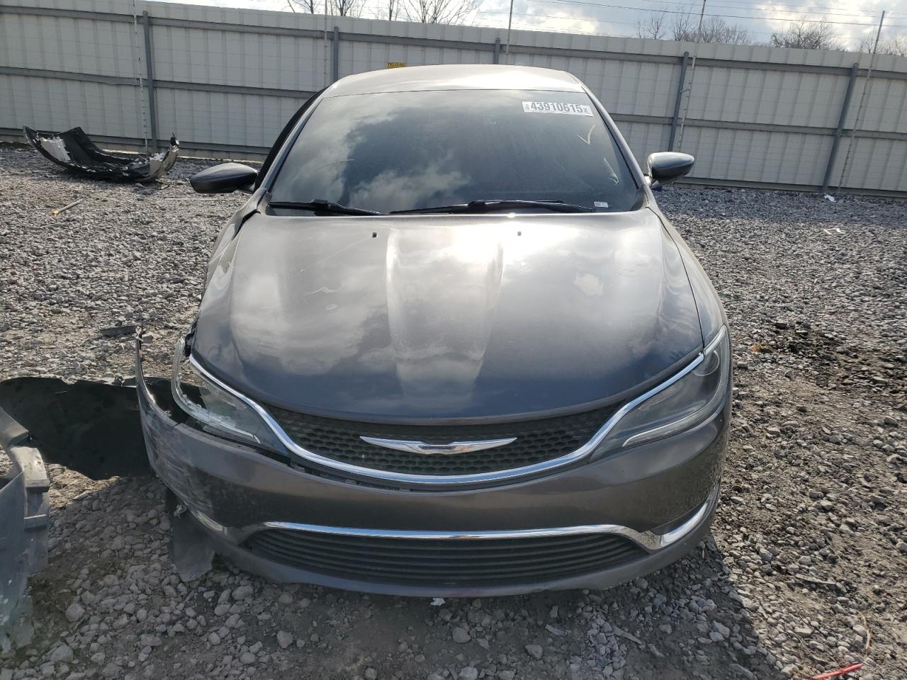2015 Chrysler 200 - Image 5