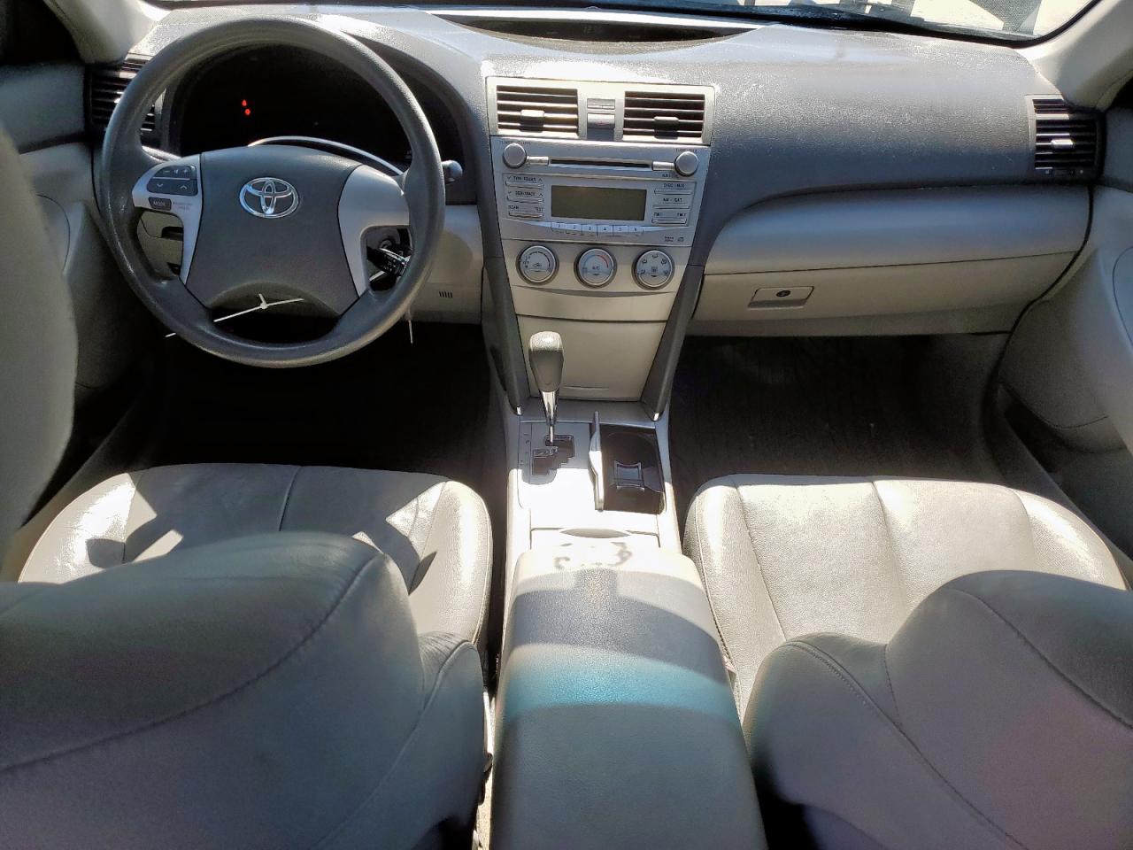 2010 Toyota Camry - Image 8