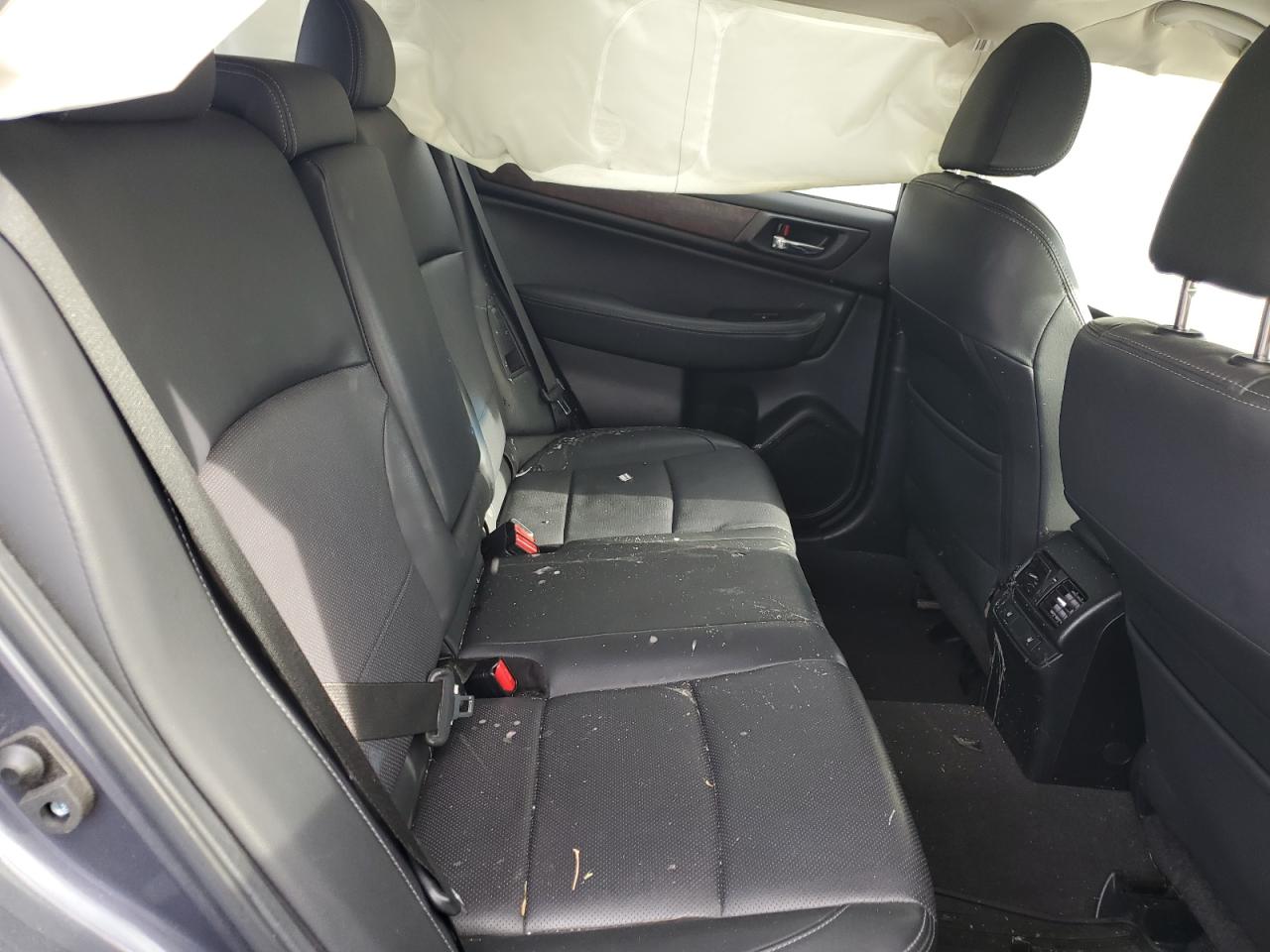 2015 Subaru Outback - Image 10