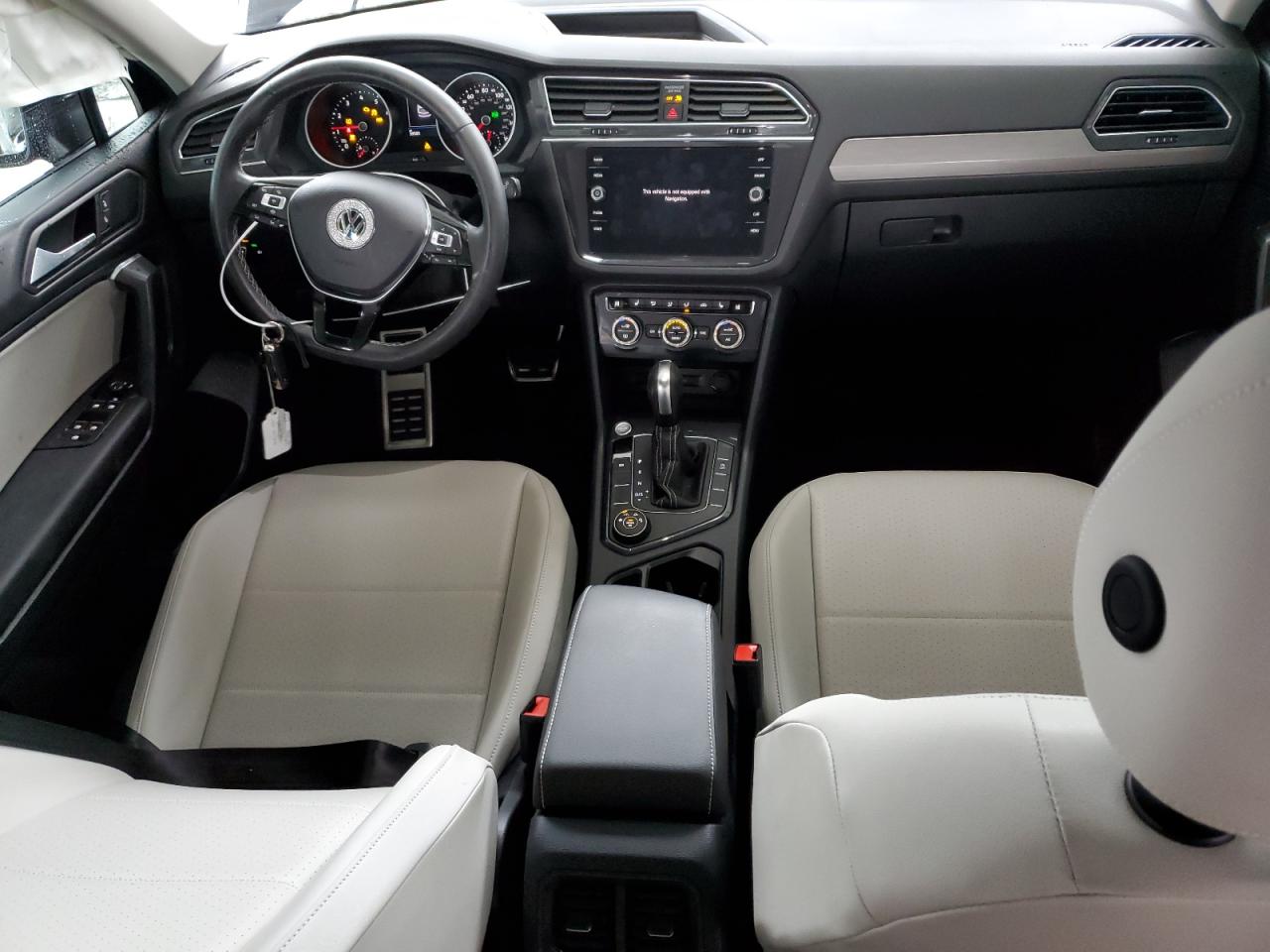 2021 Volkswagen Tiguan - Image 8
