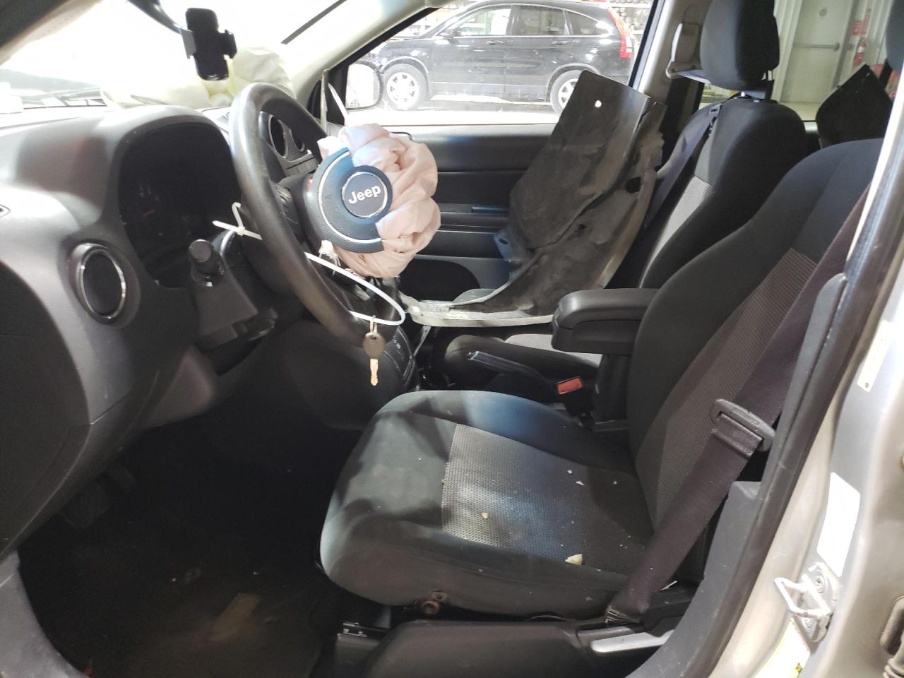 2012 Jeep Compass - Image 7