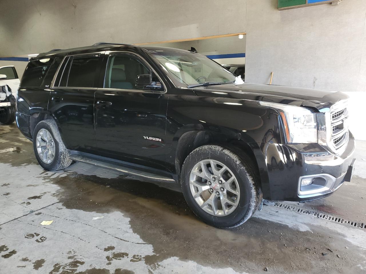 2019 GMC Yukon - Image 4