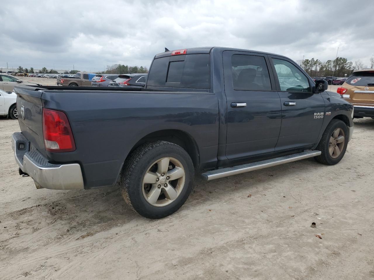 2015 RAM 1500 - Image 3