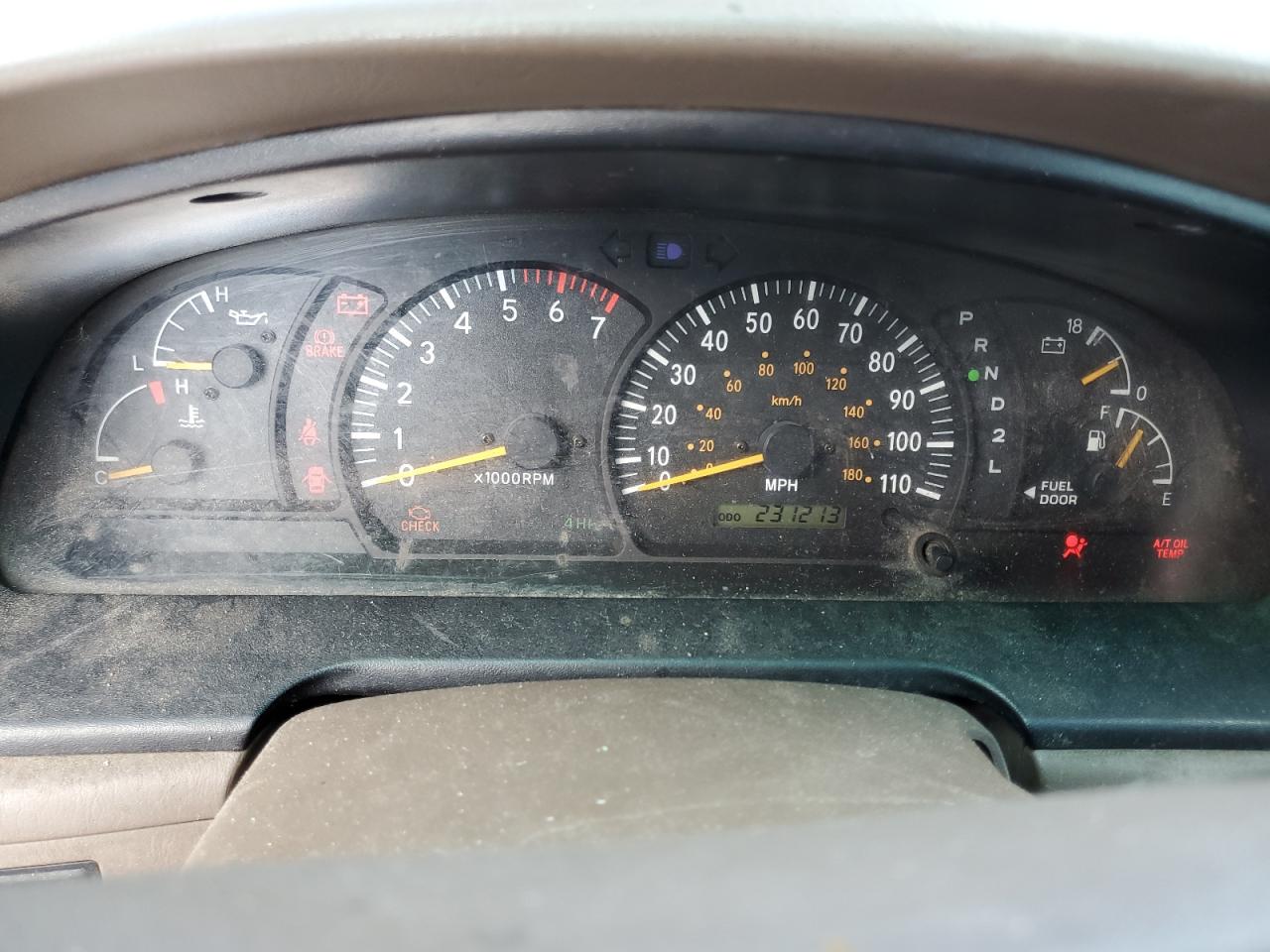 2004 Toyota Tundra - Image 9