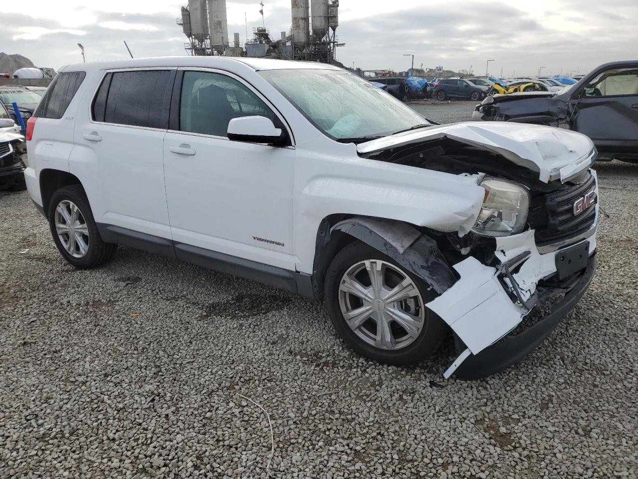 2017 GMC Terrain - Image 4